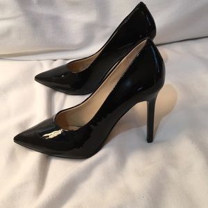 Gianni Bini Black Patent Leather Stilettos 3.75 In